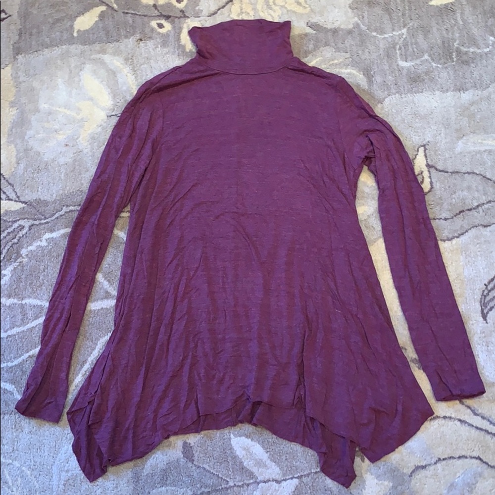 American Eagle turtle neck